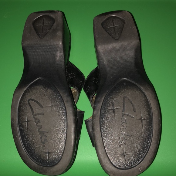 Sandals - Picture 3 of 3